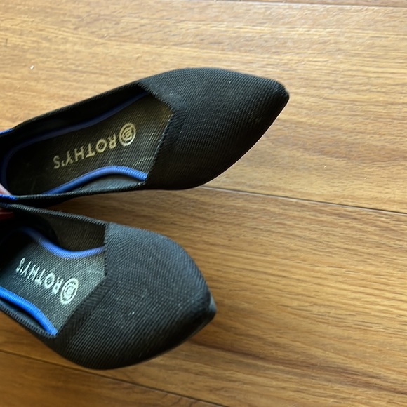 Black Rothys Point size 7 - Picture 3 of 8